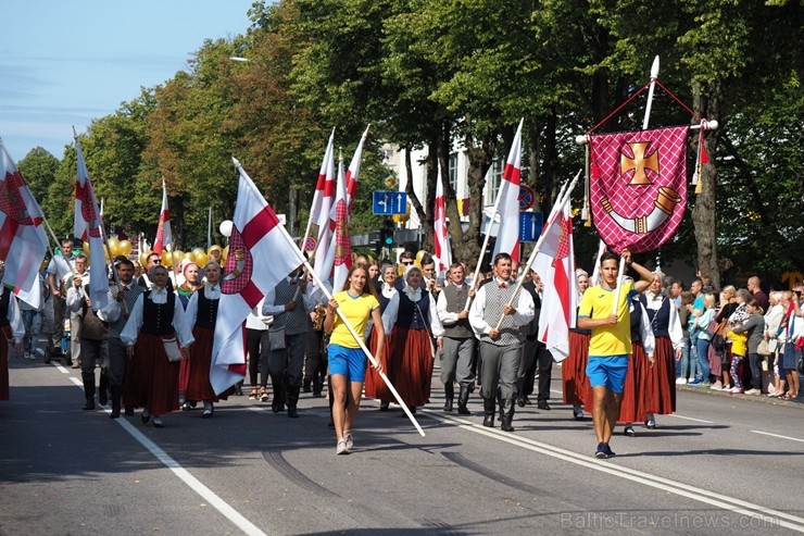 Ar daudzveidīgu svētku programmu un ne vienu vien muzikālu pārsteigumu svin Ventspils pilsētas svētkus Ar daudzveidīgu svētku programmu un ne vienu vien muzikālu pārsteigumu svin Ventspils pilsētas svētkus 261315