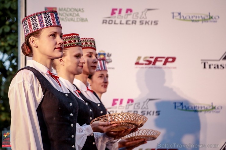 Madonā norisinās pasaules čempionāts distanču slēpošanas vasaras paveidā rollerslēpošanā, kas pulcē teju 170 dalībnieku no 15 pasaules valstīm Madonā norisinās pasaules čempionāts distanču slēpošanas vasaras paveidā rollerslēpošanā, kas pulcē teju 170 dalībnieku no 15 pasaules valstīm 261506