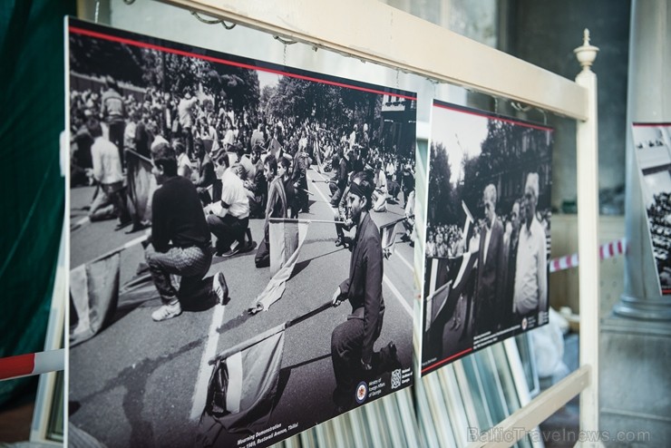 Izstādē apskatāmi fotoattēli, kas vēsta par traģiskajiem 1989. gada 9. aprīļa notikumiem, kad līdzīgi kā Baltijas valstīs Gruzijas iedzīvotāji pulcējā Izstādē apskatāmi fotoattēli, kas vēsta par traģiskajiem 1989. gada 9. aprīļa notikumiem, kad līdzīgi kā Baltijas valstīs Gruzijas iedzīvotāji pulcējā 261527