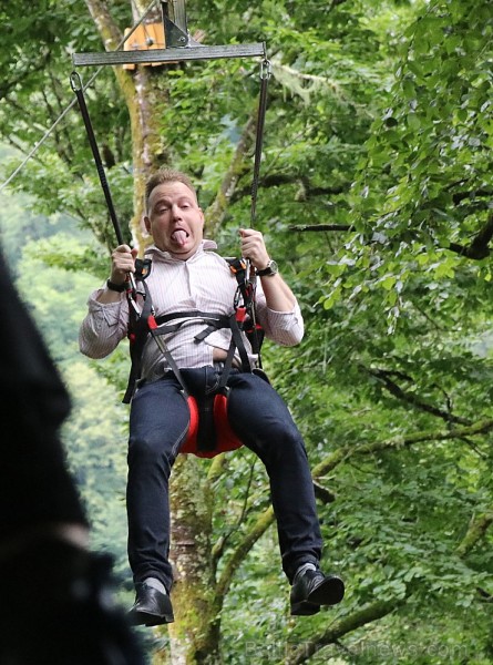 Travelnews.lv Gruzijas kūrortā Sairme izbauda 500 metru braucienu ar zipline 261558