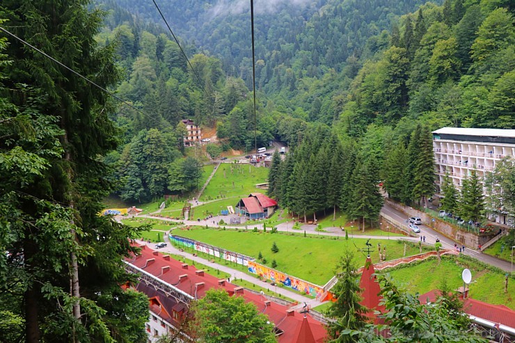 Travelnews.lv Gruzijas kūrortā Sairme izbauda 500 metru braucienu ar zipline 261566