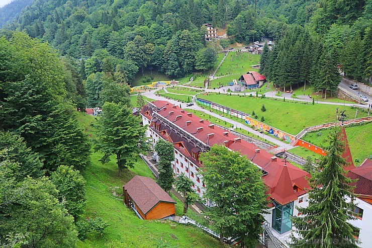 Travelnews.lv Gruzijas kūrortā Sairme izbauda 500 metru braucienu ar zipline 261567