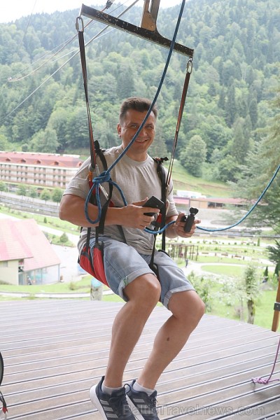 Travelnews.lv Gruzijas kūrortā Sairme izbauda 500 metru braucienu ar zipline 261574