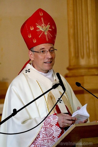 Ikšķiles Svētā Meinarda Romas katoļu draudzes dievnams organizē svinīgu Iestiprināšanas sakramenta ceremoniju Ikšķiles Svētā Meinarda Romas katoļu draudzes dievnams organizē svinīgu Iestiprināšanas sakramenta ceremoniju 262507