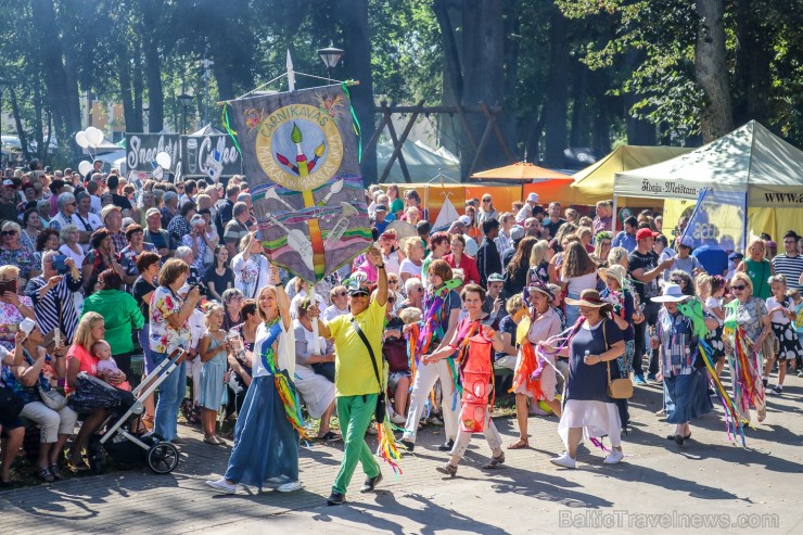 Nēģu svētki ir vērienīgākie svētki Carnikavas novadā, kuri ik gadu tiek svinēti augustā, atzīmējot nēģu zvejas sezonas atklāšanu 263347