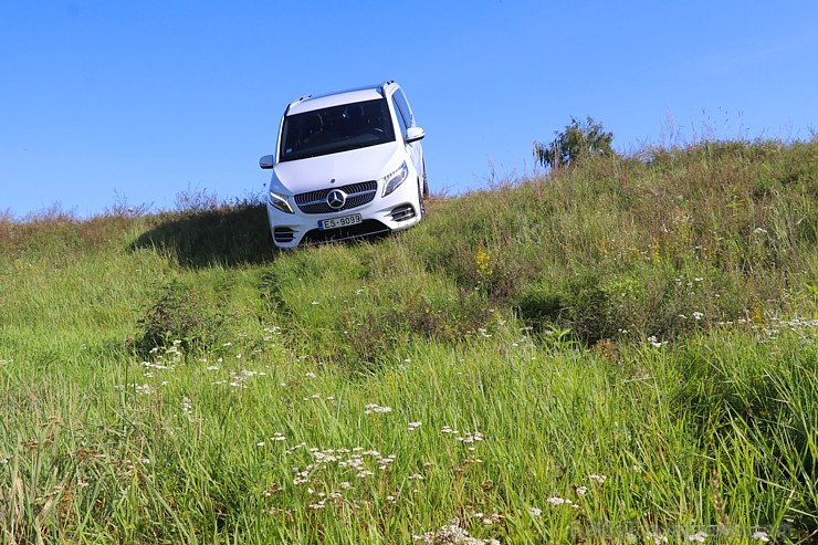 Travelnews.lv apceļo Latviju ar jauno biznesa klases mikroautobusu «Mercedes-Benz V-Klase» 265033