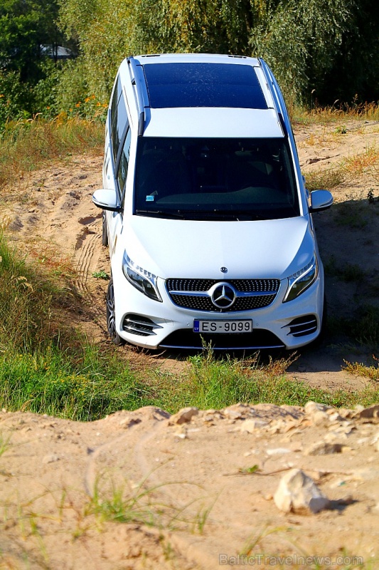 Travelnews.lv apceļo Latviju ar jauno biznesa klases mikroautobusu «Mercedes-Benz V-Klase» 265036