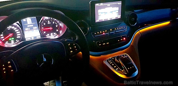 Travelnews.lv apceļo Latviju ar jauno biznesa klases mikroautobusu «Mercedes-Benz V-Klase» 265047
