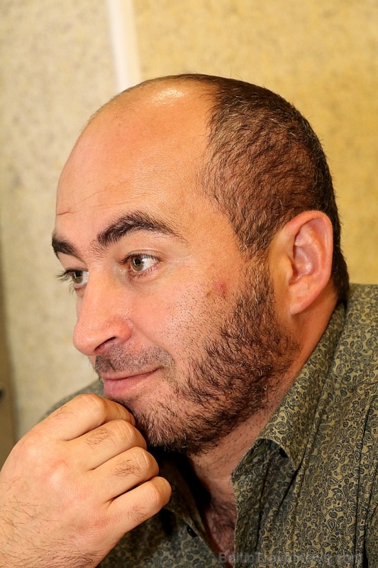 Travelnews.lv izbauda vakariņas Čerkeskas kafejnīcā «Cezar» Ziemeļkaukāzā. Atbalsta: Magtur 266312