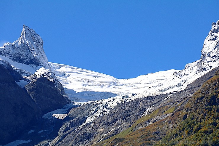 Travelnews.lv divas naktis nakšņo vienkāršā, bet viesmīlīgā Dombaja viesnīcā «Elbrus». Atbalsta: Magtur Travelnews.lv divas naktis nakšņo vienkāršā, bet viesmīlīgā Dombaja viesnīcā «Elbrus». Atbalsta: Magtur 266356