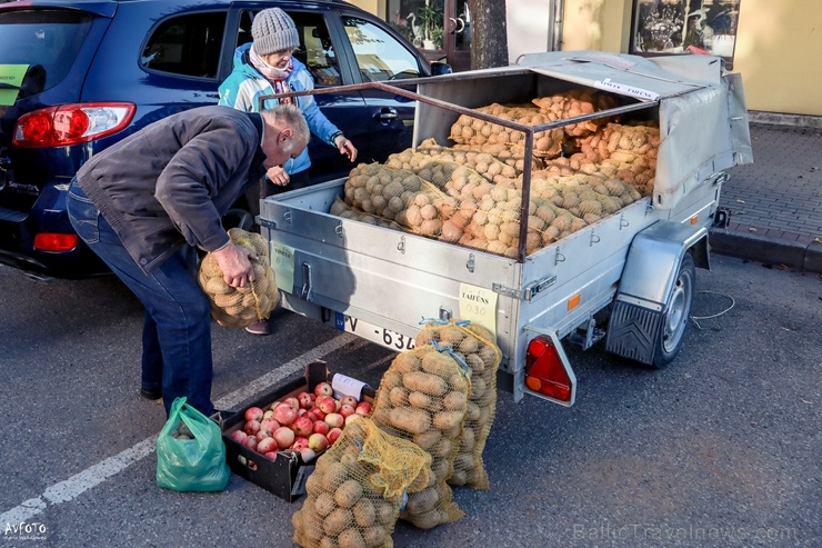 Madonas Saieta laukumā un tuvākajā apkārtnē notika tradicionālais rudens gadatirgus Madonas Saieta laukumā un tuvākajā apkārtnē notika tradicionālais rudens gadatirgus