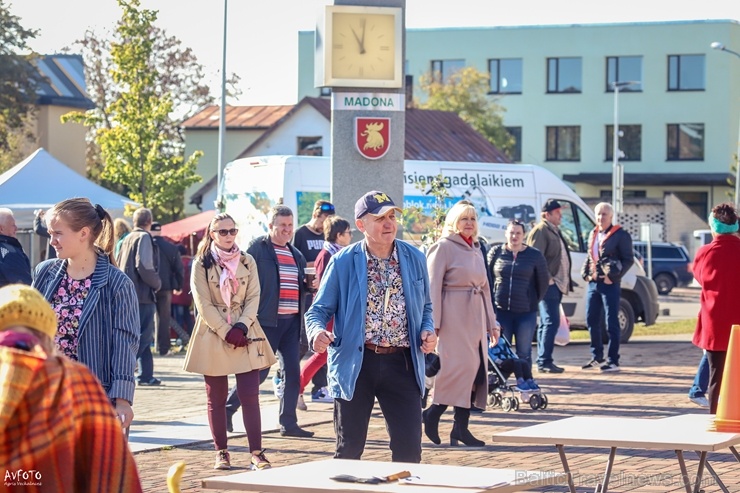 Madonas Saieta laukumā un tuvākajā apkārtnē notika tradicionālais rudens gadatirgus Madonas Saieta laukumā un tuvākajā apkārtnē notika tradicionālais rudens gadatirgus