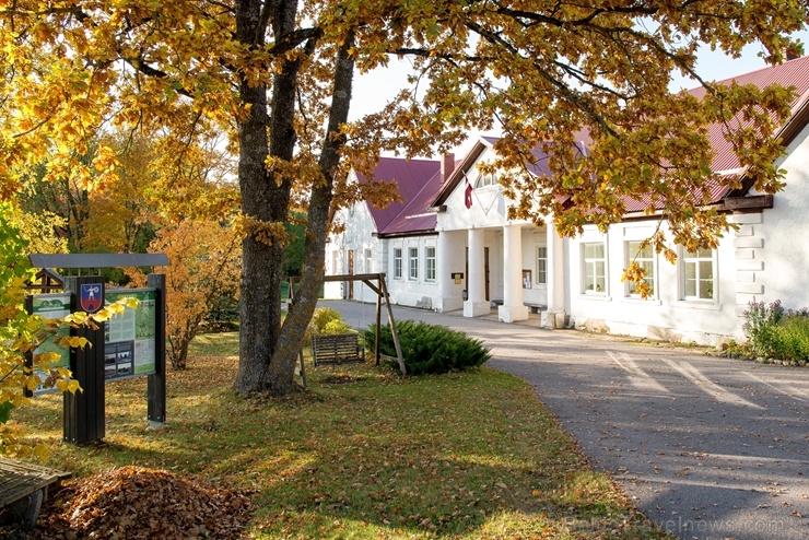 Cēsu pilsēta un Kaķukrogs krāšņi mirdz rudens nokrāsās 267741