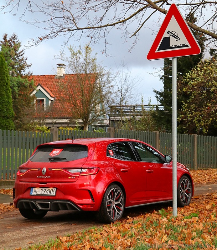 Travelnews.lv apceļo Rīgas apkārtni ar jauno un 300 zirgspēku jaudīgo «Renault Megane RS 300 Trophy» Travelnews.lv apceļo Rīgas apkārtni ar jauno un 300 zirgspēku jaudīgo «Renault Megane RS 300 Trophy» 269371