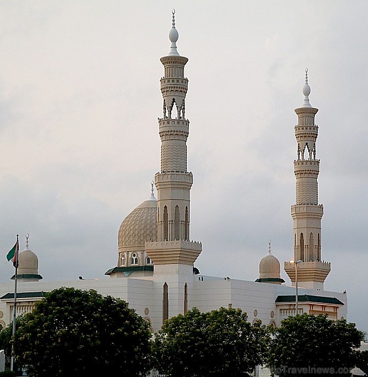 Travelnews.lv piedāvā fotomirkļus no ceļojuma autobusa loga Šārdžas emirātos. Atbalsta: VisitSharjah.com un Novatours.lv Travelnews.lv piedāvā fotomirkļus no ceļojuma autobusa loga Šārdžas emirātos. Atbalsta: VisitSharjah.com un Novatours.lv 269860