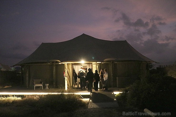 Travelnews.lv ar nakšņojumu iepazīst burvīgu vietu uz salas «Kingfisher Lodge». Atbalsta: VisitSharjah.com un Novatours.lv 269939