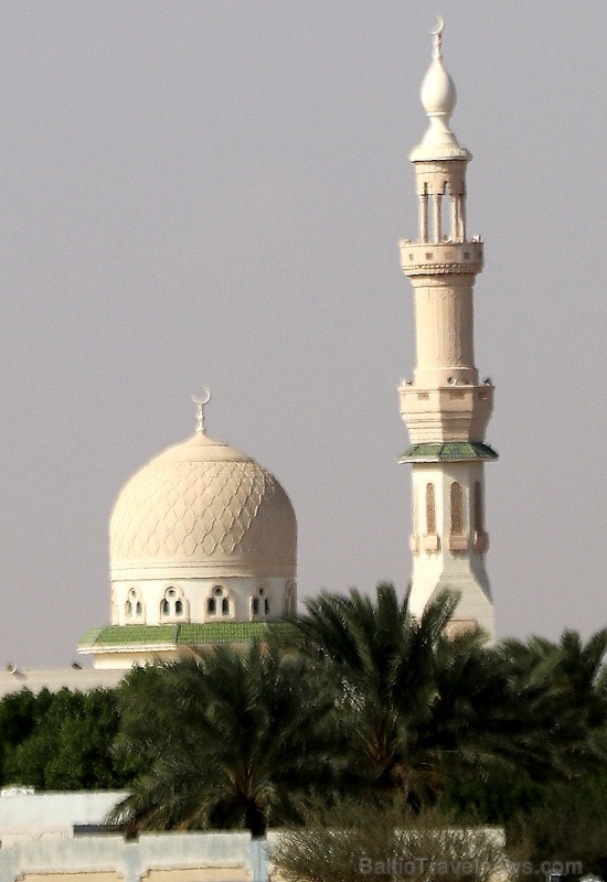Travelnews.lv iepazīst Šārdžas emirāta lieliskos lielceļus ar 120 km/h. Atbalsta: VisitSharjah.com un Novatours.lv Travelnews.lv iepazīst Šārdžas emirāta lieliskos lielceļus ar 120 km/h. Atbalsta: VisitSharjah.com un Novatours.lv 270341