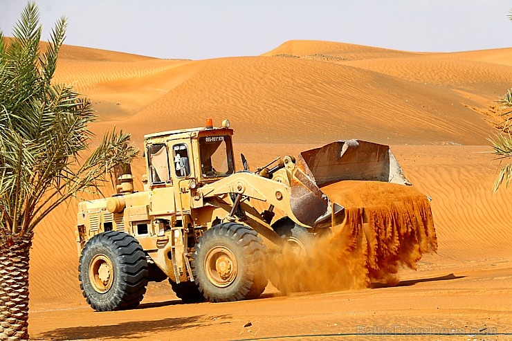 Tuksnesī apmeklējam un pusdienojam Šārdžas emirātu viesnīcā «Al Badayer Oasis», kas pieder emirāta īpašo naktsmītņu kolekcijai «Mysk Sharjah Collecti Tuksnesī apmeklējam un pusdienojam Šārdžas emirātu viesnīcā «Al Badayer Oasis», kas pieder emirāta īpašo naktsmītņu kolekcijai «Mysk Sharjah Collecti 270350