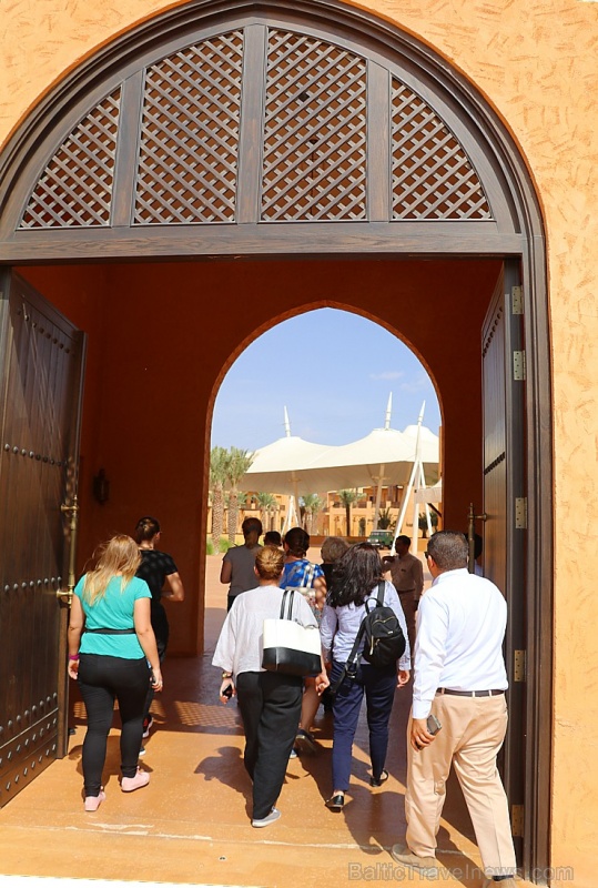 Tuksnesī apmeklējam un pusdienojam Šārdžas emirātu viesnīcā «Al Badayer Oasis», kas pieder emirāta īpašo naktsmītņu kolekcijai «Mysk Sharjah Collecti Tuksnesī apmeklējam un pusdienojam Šārdžas emirātu viesnīcā «Al Badayer Oasis», kas pieder emirāta īpašo naktsmītņu kolekcijai «Mysk Sharjah Collecti 270352