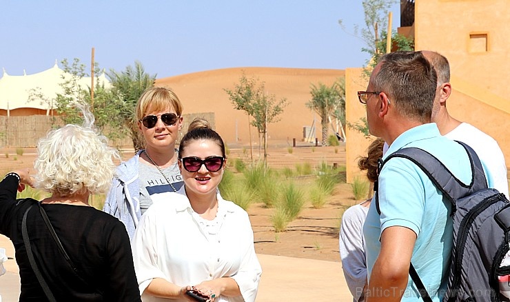 Tuksnesī apmeklējam un pusdienojam Šārdžas emirātu viesnīcā «Al Badayer Oasis», kas pieder emirāta īpašo naktsmītņu kolekcijai «Mysk Sharjah Collecti Tuksnesī apmeklējam un pusdienojam Šārdžas emirātu viesnīcā «Al Badayer Oasis», kas pieder emirāta īpašo naktsmītņu kolekcijai «Mysk Sharjah Collecti 270356