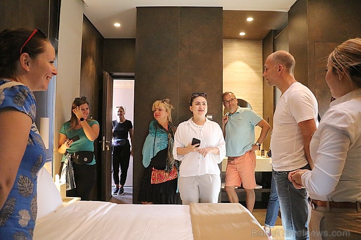 Travelnews.lv apmeklē Šārdžas emirātu restorānu, viesnīcu un spa «Al Faya Lodge». Atbalsta: Novatours.lv Travelnews.lv apmeklē Šārdžas emirātu restorānu, viesnīcu un spa «Al Faya Lodge». Atbalsta: Novatours.lv 270609