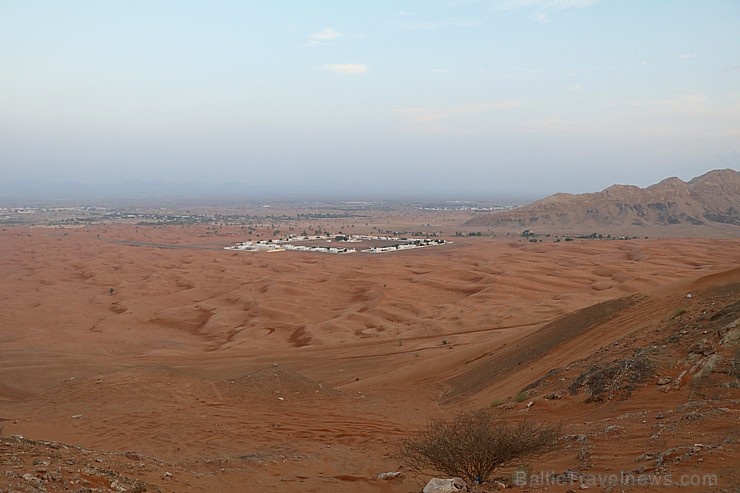 Travelnews.lv iepazīst Šārdžas emirāta tuksneša dzīvi izbraucienā ar apvidus spēkratu, Atbalsta: VisitSharjah.com un Novatours.lv Travelnews.lv iepazīst Šārdžas emirāta tuksneša dzīvi izbraucienā ar apvidus spēkratu, Atbalsta: VisitSharjah.com un Novatours.lv 270806