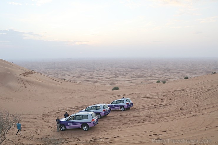 Travelnews.lv iepazīst Šārdžas emirāta tuksneša dzīvi izbraucienā ar apvidus spēkratu, Atbalsta: VisitSharjah.com un Novatours.lv Travelnews.lv iepazīst Šārdžas emirāta tuksneša dzīvi izbraucienā ar apvidus spēkratu, Atbalsta: VisitSharjah.com un Novatours.lv 270808