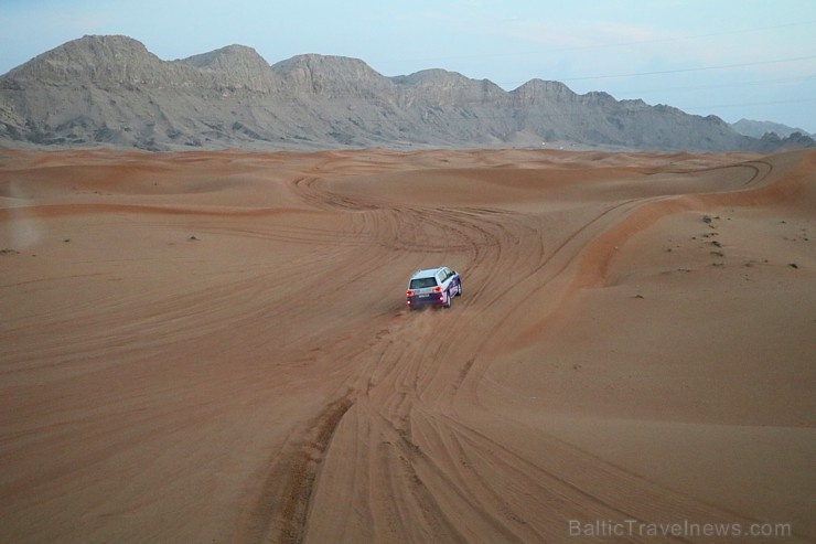 Travelnews.lv iepazīst Šārdžas emirāta tuksneša dzīvi izbraucienā ar apvidus spēkratu, Atbalsta: VisitSharjah.com un Novatours.lv Travelnews.lv iepazīst Šārdžas emirāta tuksneša dzīvi izbraucienā ar apvidus spēkratu, Atbalsta: VisitSharjah.com un Novatours.lv 270828
