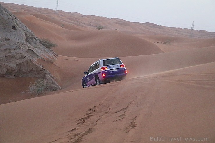 Travelnews.lv iepazīst Šārdžas emirāta tuksneša dzīvi izbraucienā ar apvidus spēkratu, Atbalsta: VisitSharjah.com un Novatours.lv Travelnews.lv iepazīst Šārdžas emirāta tuksneša dzīvi izbraucienā ar apvidus spēkratu, Atbalsta: VisitSharjah.com un Novatours.lv 270830