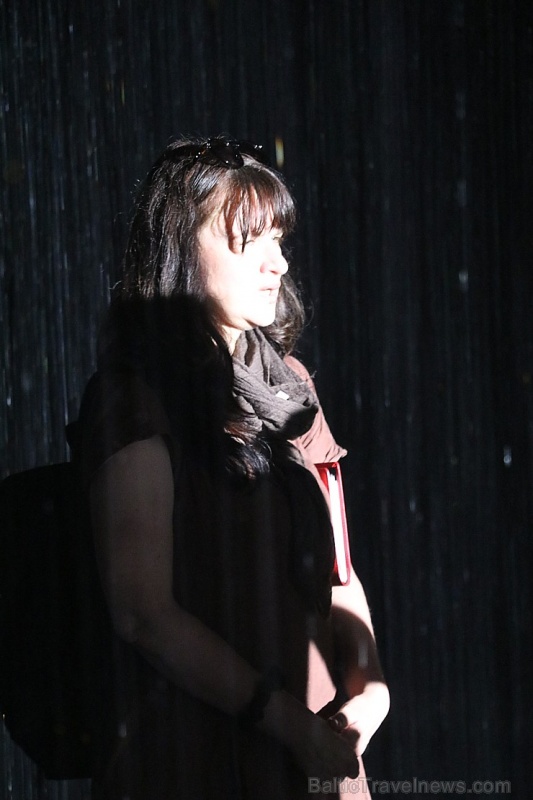 Travelnews.lv izbauda vienreizēju «Sharjah Rain Room» lietus burvību. Atbalsta: VisitSharjah.com un Novatours.lv 272133