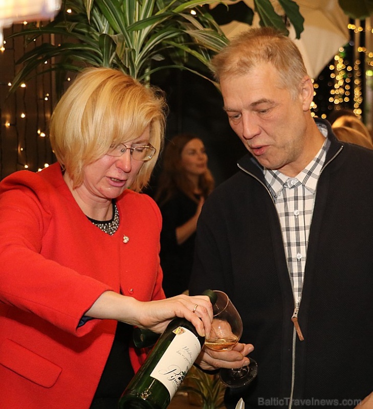 Rīgas 5 zvaigžņu viesnīcā «Pullman Riga Old Town» 27.11.2019 tiekas uz Latvijas augļu un ogu vīnu skati 272159