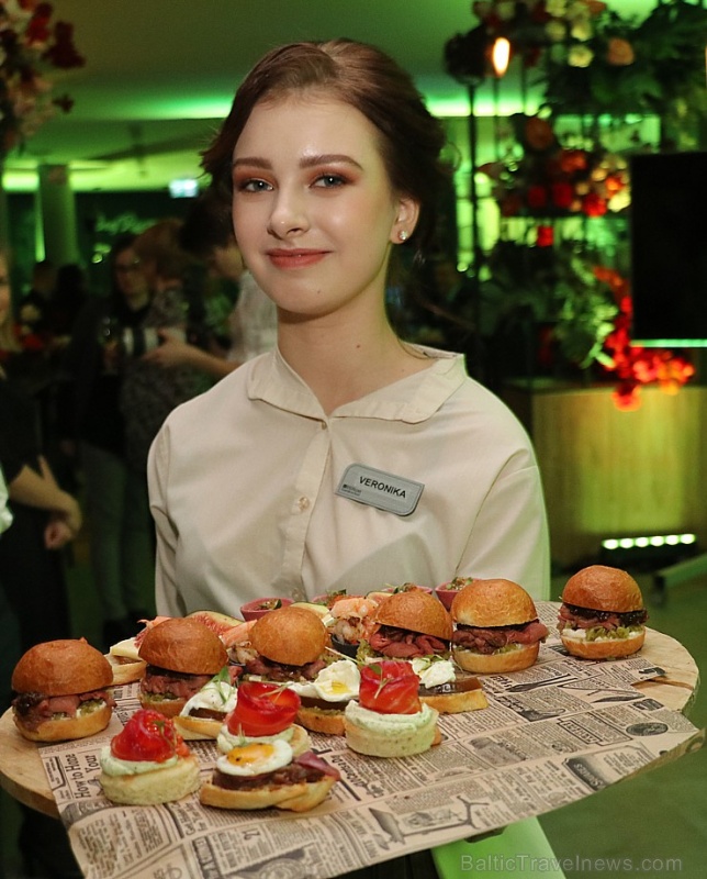 Ar grandiozu balli 28.11.2019 atklāj viesnīcu «Hilton Garden Inn Riga Old Town» Vecrīgā 272258