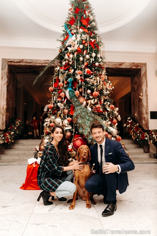 Viesnīca Grand Hotel Kempinski turpinot tradīciju pulcē rīdziniekus uz svinīgo Ziemassvētku egles iedegšanas ceremoniju Viesnīca Grand Hotel Kempinski turpinot tradīciju pulcē rīdziniekus uz svinīgo Ziemassvētku egles iedegšanas ceremoniju 272859