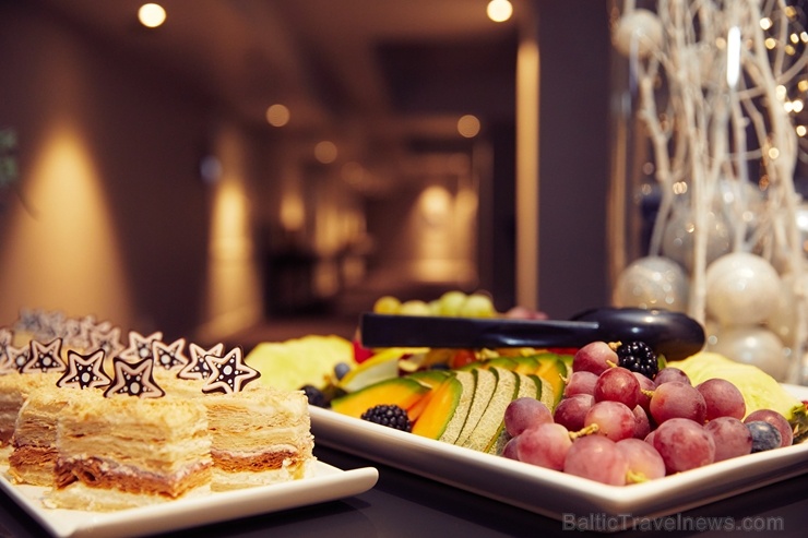 Oficiālā Santa Klausa lidsabiedrība ««Finnair» rīko Ziemassvētku pasākumu sadarbības partneriem viesnīcā «Radisson Blu Daugava Hotel». Foto: Yuris Zal Oficiālā Santa Klausa lidsabiedrība ««Finnair» rīko Ziemassvētku pasākumu sadarbības partneriem viesnīcā «Radisson Blu Daugava Hotel». Foto: Yuris Zal 273705
