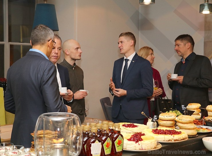 Starptautiskā auto noma «Sixt Latvija» sadarbības partneriem 18.12.2019 rīko Ņujorkas stila Ziemassvētku brokastis Starptautiskā auto noma «Sixt Latvija» sadarbības partneriem 18.12.2019 rīko Ņujorkas stila Ziemassvētku brokastis 274002
