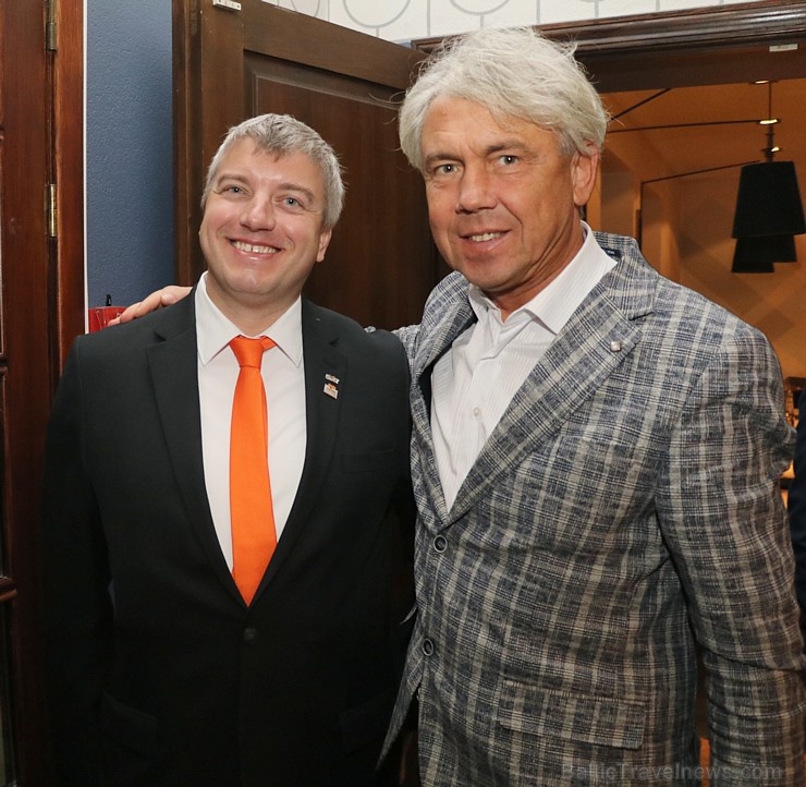 Starptautiskā auto noma «Sixt Latvija» sadarbības partneriem 18.12.2019 rīko Ņujorkas stila Ziemassvētku brokastis Starptautiskā auto noma «Sixt Latvija» sadarbības partneriem 18.12.2019 rīko Ņujorkas stila Ziemassvētku brokastis 274011