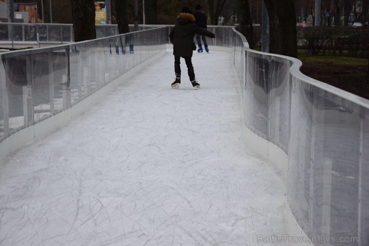 Daugavpilī izveidota brīnisķīga slidotava, kur ziemas priekus iespējams baudīt līdz pat 2020. gada 8. martam Daugavpilī izveidota brīnisķīga slidotava, kur ziemas priekus iespējams baudīt līdz pat 2020. gada 8. martam 274443