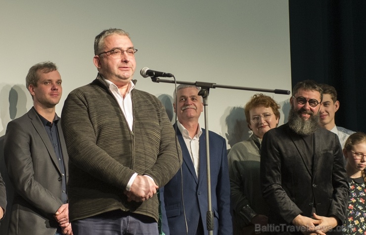 Travelnews.lv apmeklē Viestura Kairiša mākslas filmas «Pilsēta pie upes» pirmizrādi Krāslavā Foto: Inga Pudnika Travelnews.lv apmeklē Viestura Kairiša mākslas filmas «Pilsēta pie upes» pirmizrādi Krāslavā Foto: Inga Pudnika 274641