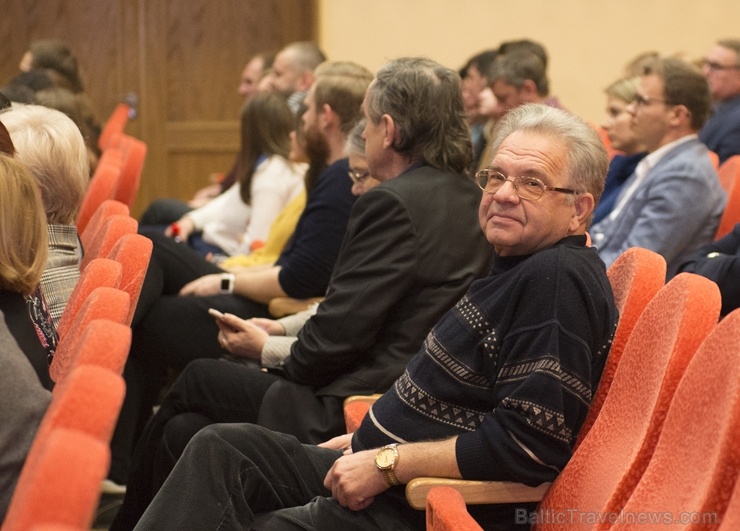 Travelnews.lv apmeklē Viestura Kairiša mākslas filmas «Pilsēta pie upes» pirmizrādi Krāslavā Foto: Inga Pudnika Travelnews.lv apmeklē Viestura Kairiša mākslas filmas «Pilsēta pie upes» pirmizrādi Krāslavā Foto: Inga Pudnika 274642