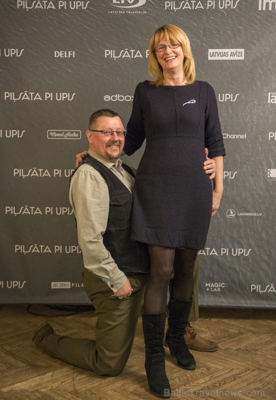 Travelnews.lv apmeklē Viestura Kairiša mākslas filmas «Pilsēta pie upes» pirmizrādi Krāslavā Foto: Inga Pudnika Travelnews.lv apmeklē Viestura Kairiša mākslas filmas «Pilsēta pie upes» pirmizrādi Krāslavā Foto: Inga Pudnika 274664