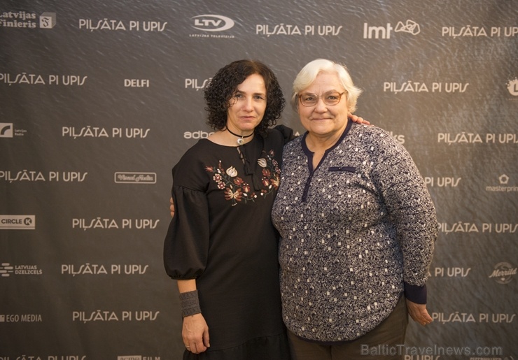 Travelnews.lv apmeklē Viestura Kairiša mākslas filmas «Pilsēta pie upes» pirmizrādi Krāslavā Foto: Inga Pudnika Travelnews.lv apmeklē Viestura Kairiša mākslas filmas «Pilsēta pie upes» pirmizrādi Krāslavā Foto: Inga Pudnika 274666