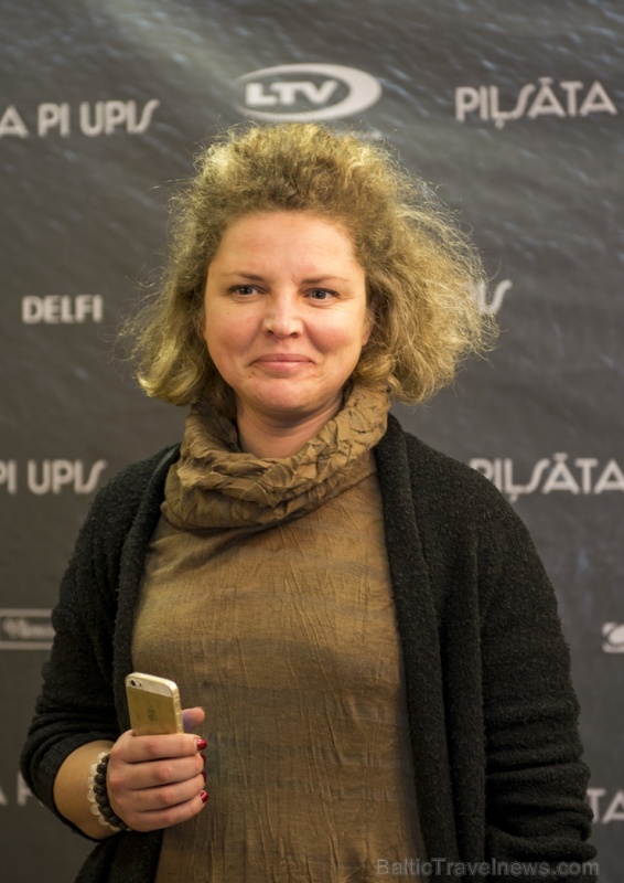Travelnews.lv apmeklē Viestura Kairiša mākslas filmas «Pilsēta pie upes» pirmizrādi Krāslavā Foto: Inga Pudnika Travelnews.lv apmeklē Viestura Kairiša mākslas filmas «Pilsēta pie upes» pirmizrādi Krāslavā Foto: Inga Pudnika 274674