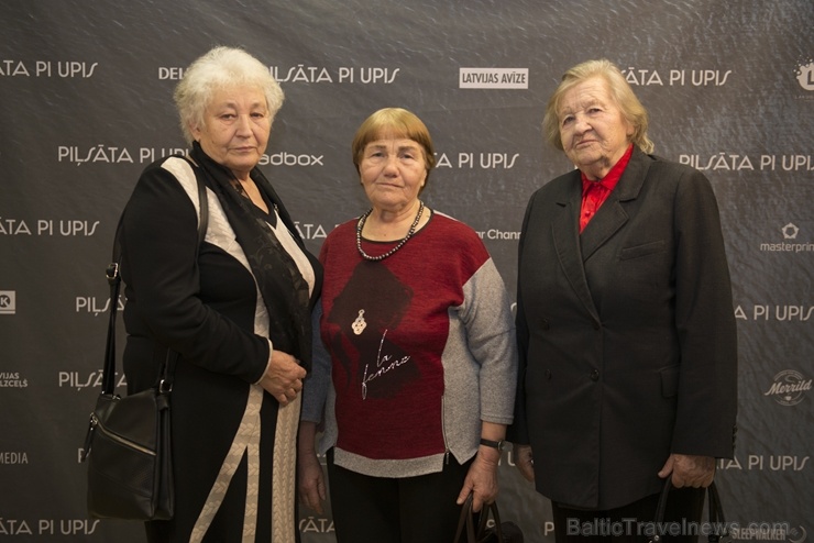 Travelnews.lv apmeklē Viestura Kairiša mākslas filmas «Pilsēta pie upes» pirmizrādi Krāslavā Foto: Inga Pudnika Travelnews.lv apmeklē Viestura Kairiša mākslas filmas «Pilsēta pie upes» pirmizrādi Krāslavā Foto: Inga Pudnika 274683