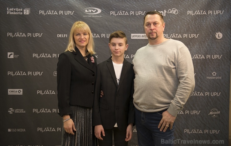 Travelnews.lv apmeklē Viestura Kairiša mākslas filmas «Pilsēta pie upes» pirmizrādi Krāslavā Foto: Inga Pudnika Travelnews.lv apmeklē Viestura Kairiša mākslas filmas «Pilsēta pie upes» pirmizrādi Krāslavā Foto: Inga Pudnika 274685