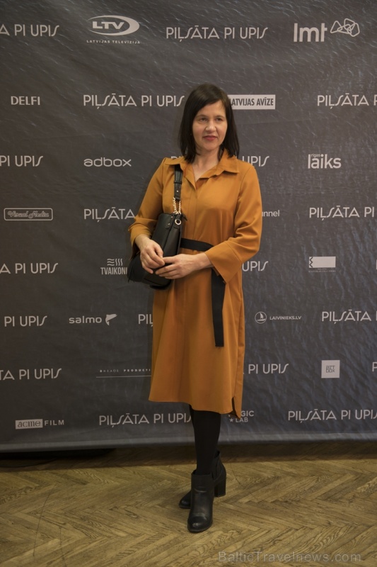 Travelnews.lv apmeklē Viestura Kairiša mākslas filmas «Pilsēta pie upes» pirmizrādi Krāslavā Foto: Inga Pudnika Travelnews.lv apmeklē Viestura Kairiša mākslas filmas «Pilsēta pie upes» pirmizrādi Krāslavā Foto: Inga Pudnika 274694