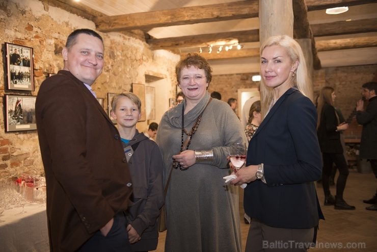 Travelnews.lv apmeklē Viestura Kairiša mākslas filmas «Pilsēta pie upes» pirmizrādi Krāslavā Foto: Inga Pudnika Travelnews.lv apmeklē Viestura Kairiša mākslas filmas «Pilsēta pie upes» pirmizrādi Krāslavā Foto: Inga Pudnika 274718