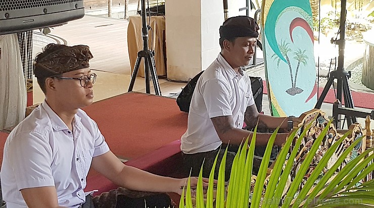 Travelnews.lv nakšņo Bali viesnīcā «Jimbaran Bay Beach Resort & Spa». Atbalsta: «Turkish Airlines» un «365 Brīvdienas» Travelnews.lv nakšņo Bali viesnīcā «Jimbaran Bay Beach Resort & Spa». Atbalsta: «Turkish Airlines» un «365 Brīvdienas» 275624