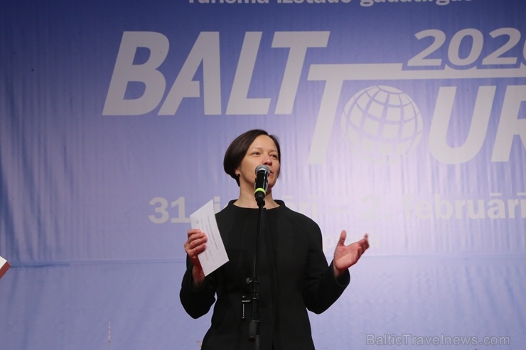 Sveicam «GADA CILVĒKS TŪRISMĀ 2019» laureātus tūrisma izstādē «Balttour 2020». Foto: Rojs Maizītis Sveicam «GADA CILVĒKS TŪRISMĀ 2019» laureātus tūrisma izstādē «Balttour 2020». Foto: Rojs Maizītis 275809