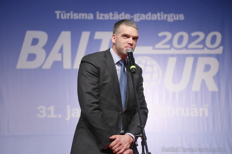 Latvijas Viesnīcu un restorānu asociācijas prezidents Jānis Pinnis piesaka «UZŅĒMĒJS TŪRISMA AĢENTŪRU UN TŪROPERATORU BIZNESĀ 2019» nomināciju.Foto: R Latvijas Viesnīcu un restorānu asociācijas prezidents Jānis Pinnis piesaka «UZŅĒMĒJS TŪRISMA AĢENTŪRU UN TŪROPERATORU BIZNESĀ 2019» nomināciju.Foto: R 276351