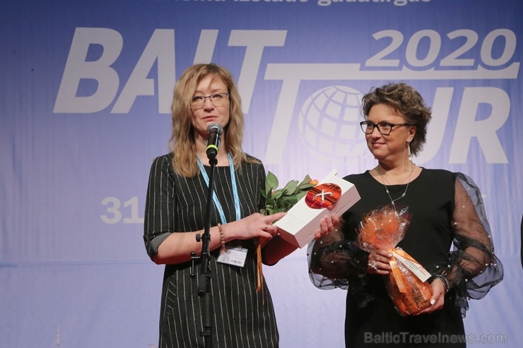 «Gada Cilvēks Tūrismā 2019» «TŪRISMA INFORMĀCIJAS CENTRA VADĪTĀJS 2019» - Iveta Veļķere, Alūksnes Tūrisma informācijas centrs. Foto: Rojs Maizītis «Gada Cilvēks Tūrismā 2019» «TŪRISMA INFORMĀCIJAS CENTRA VADĪTĀJS 2019» - Iveta Veļķere, Alūksnes Tūrisma informācijas centrs. Foto: Rojs Maizītis 276360